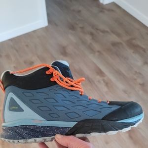 NORTHFACE HIKING SHOES